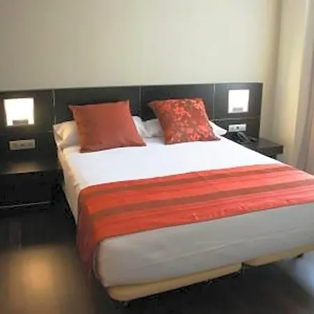 Hotel Sercotel Aura 3*