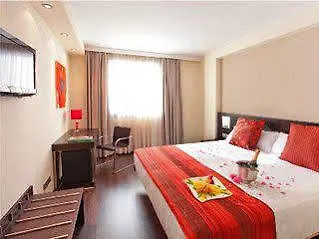 Hotel Sercotel Aura 3*