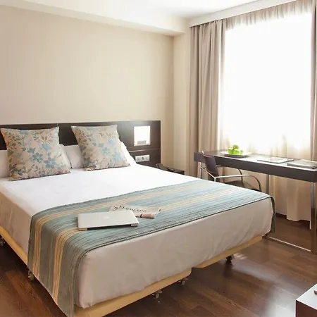 Hotel Sercotel Aura 3*